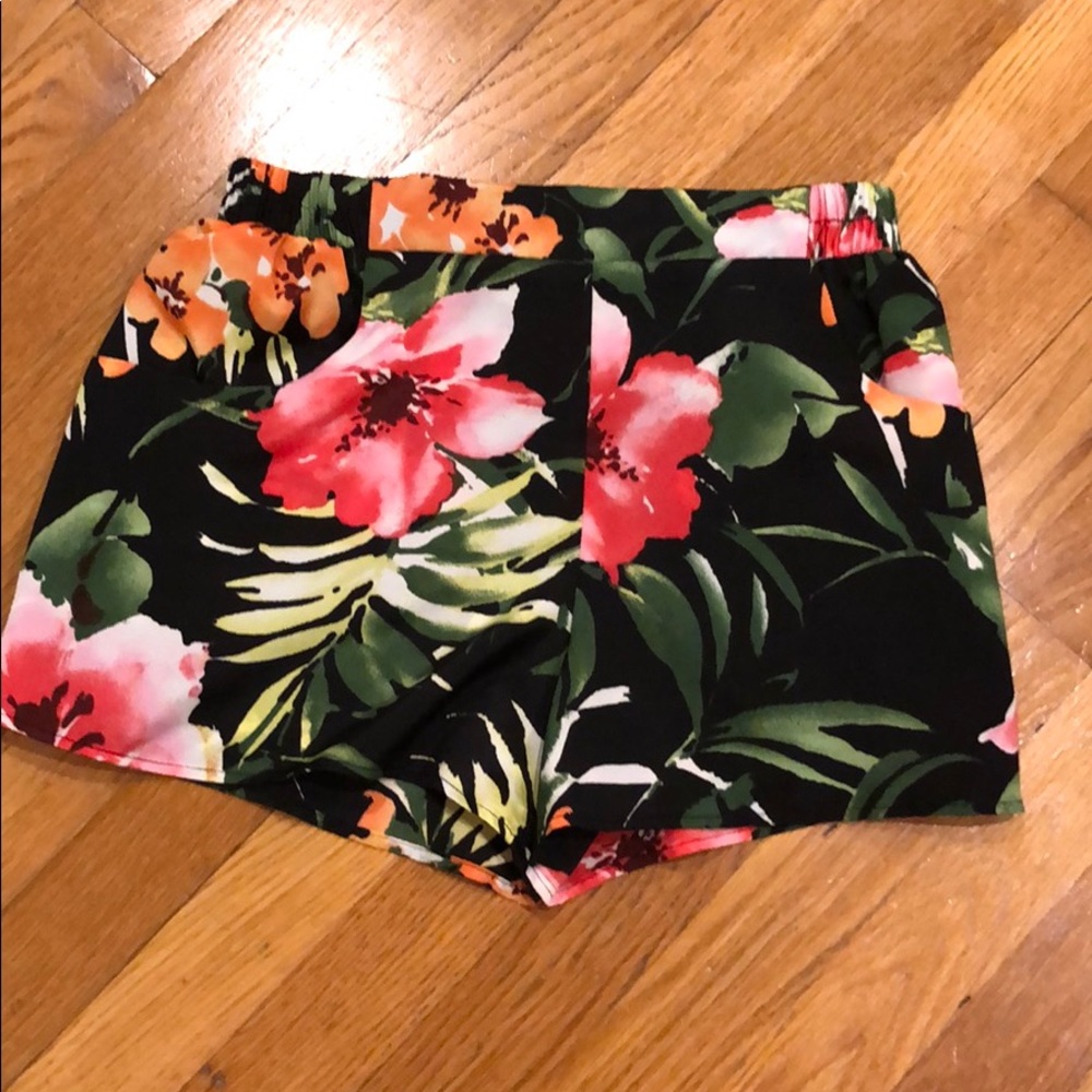 Cute Floral Printed Shorts